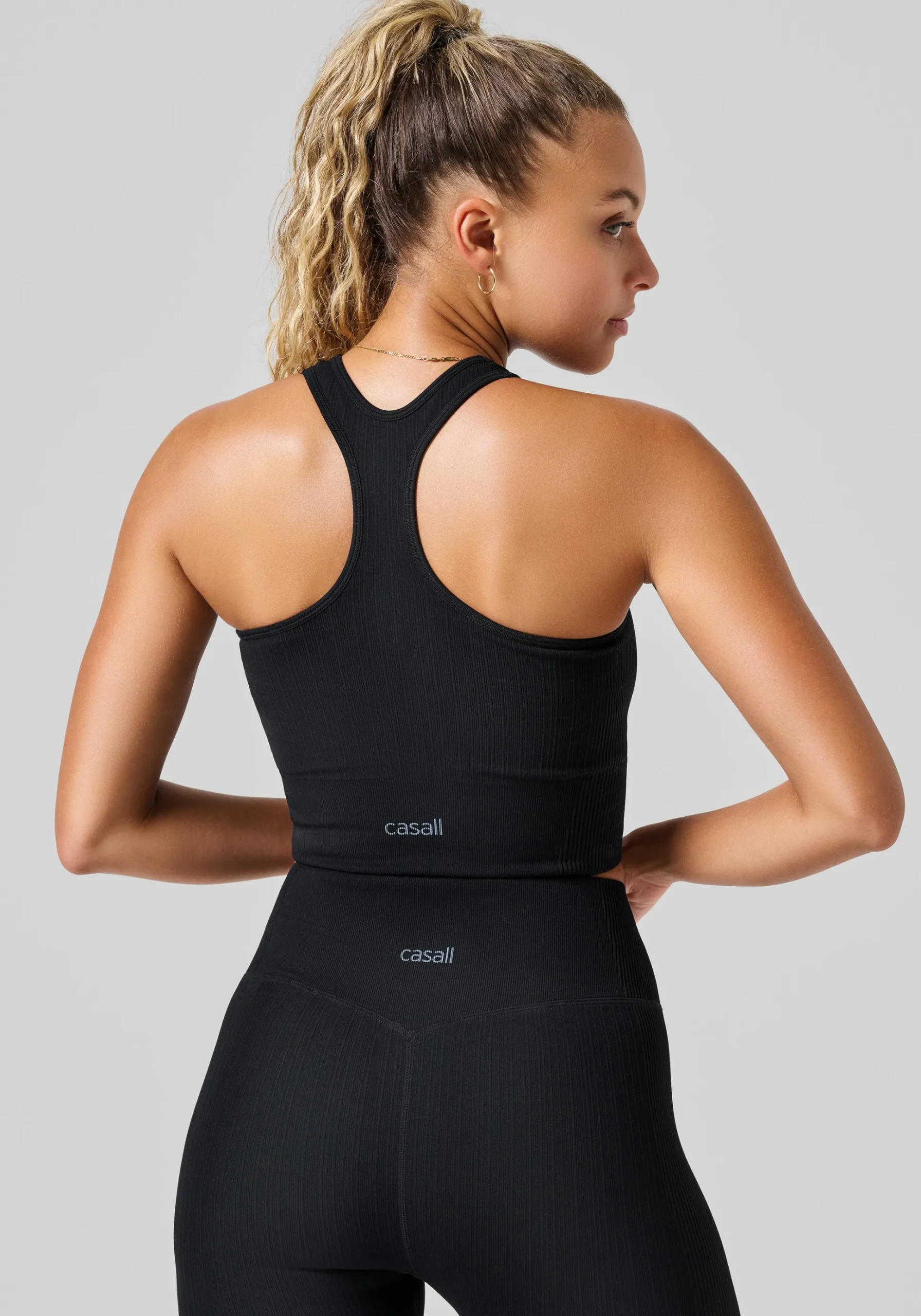 Multi Rib Seamless Padded Sports Top - Black